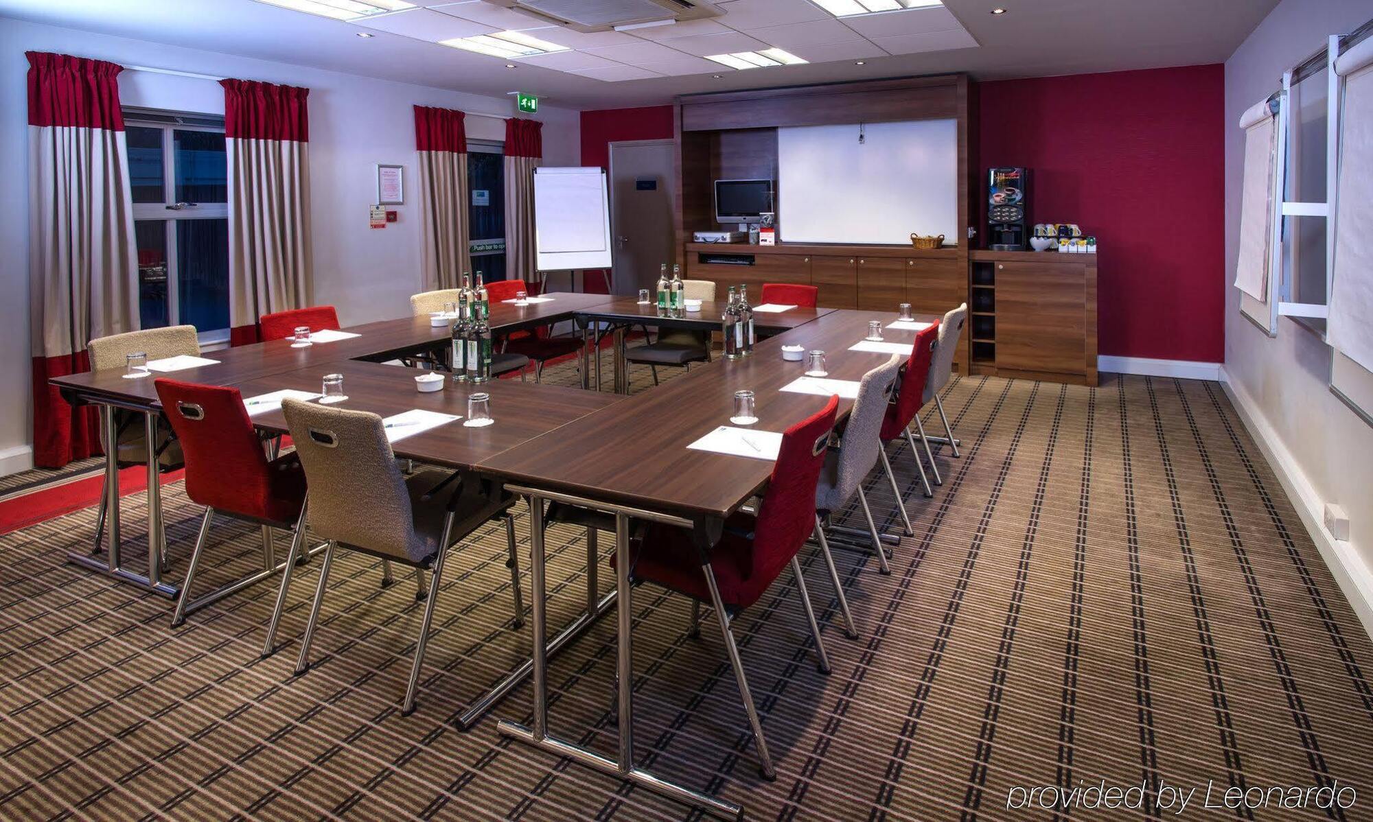Holiday Inn Express Derby Pride Park By Ihg Экстерьер фото